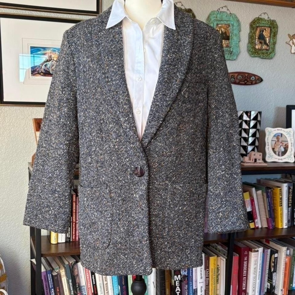 Koral Women's Gray Tweed Blazer Jacket. Pure Wool